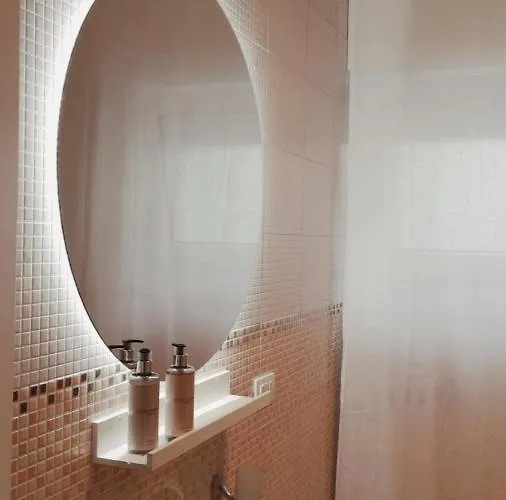 So Fine Petruzzelli Flat Apartment